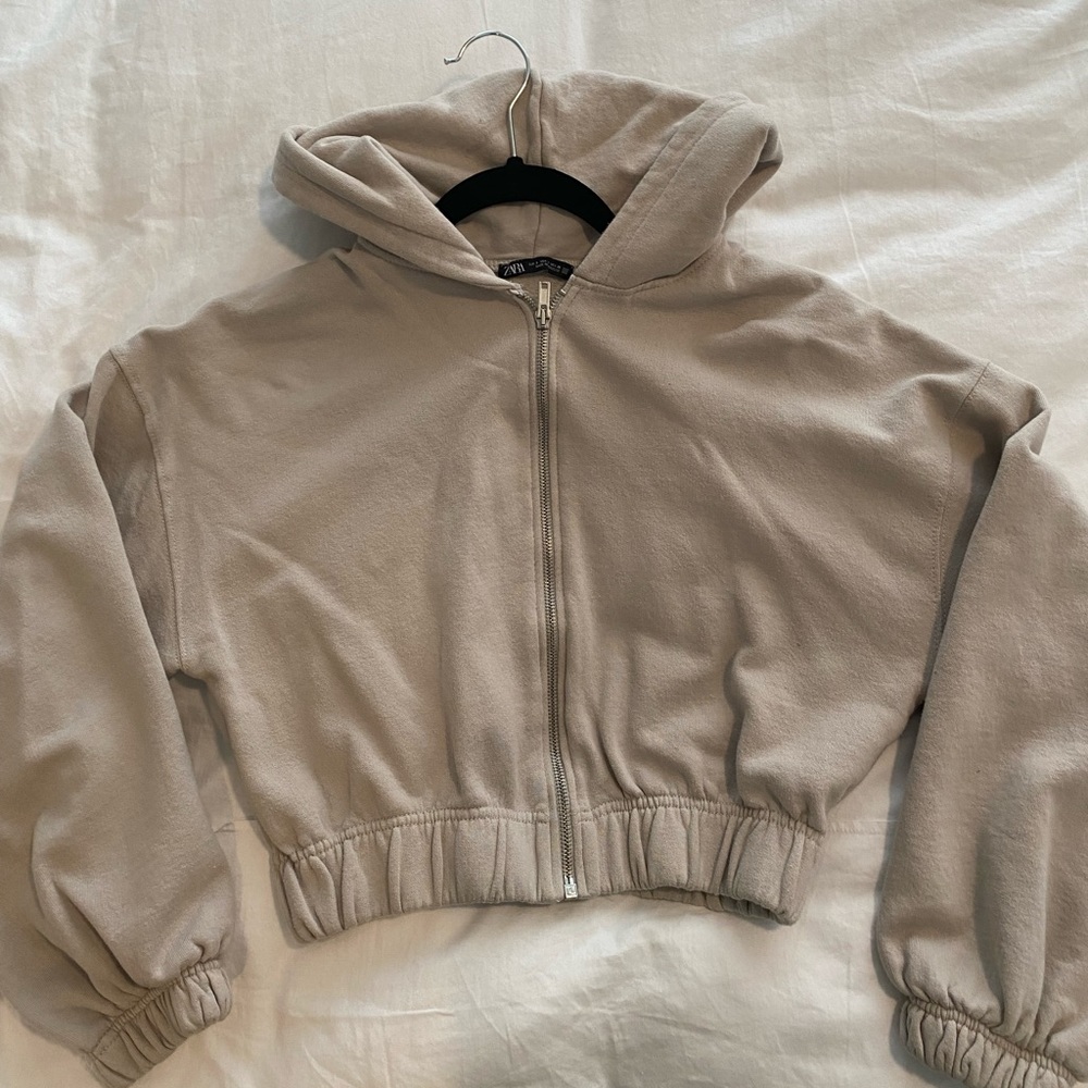 CROPPED ZIP UP HOODIE